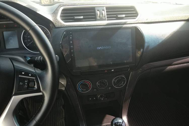 Used Great Wall Wingle 5 2017 2.0T European-Style Diesel Two-Wheel-Drive Elite Version with Large Double Cab – GW4D20B