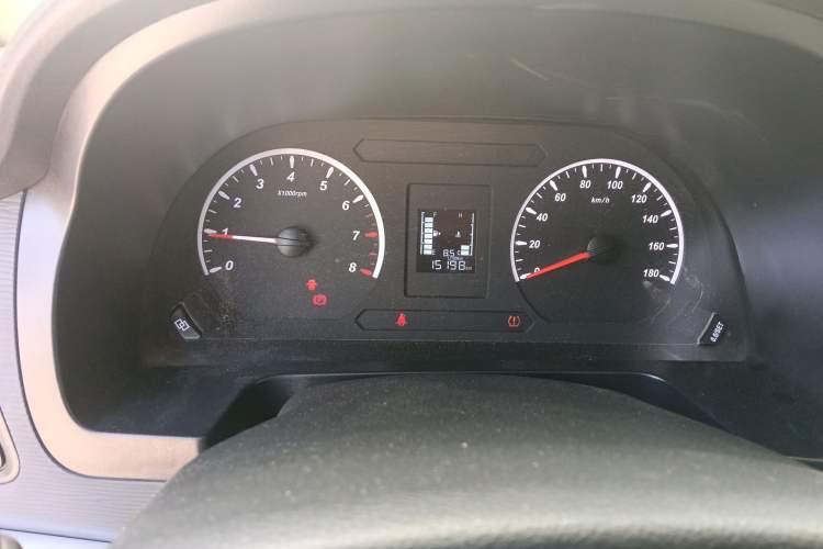 Used FORTHING Lingzhi 2023 M5L 1.6L Base Model 5 Seats
