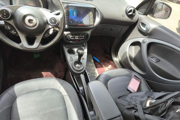 Used smart forfour 2016 0.9T 66 kW Pioneer Edition