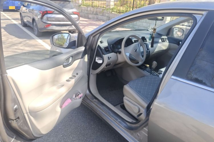 Used Nissan Tiida 2011 1.6L CVT Smart Version
