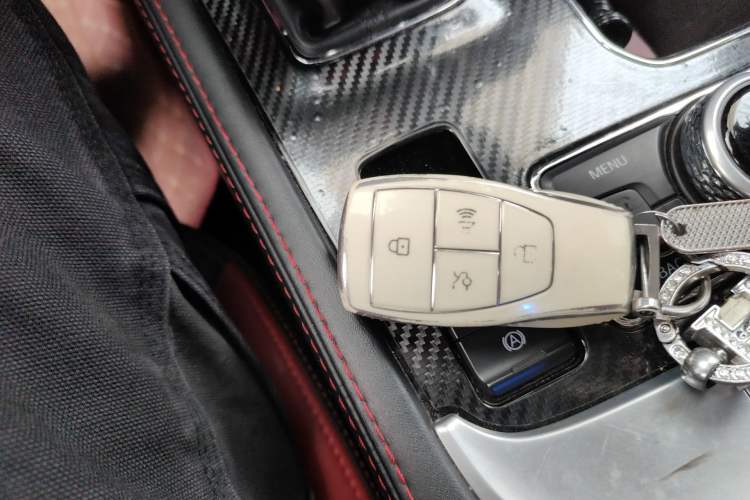 Used BAIC Off-Road BJ40 2020 2.0T Automatic Four-Wheel Drive Urban Hunter Edition Chivalrous Type Vehicle Key