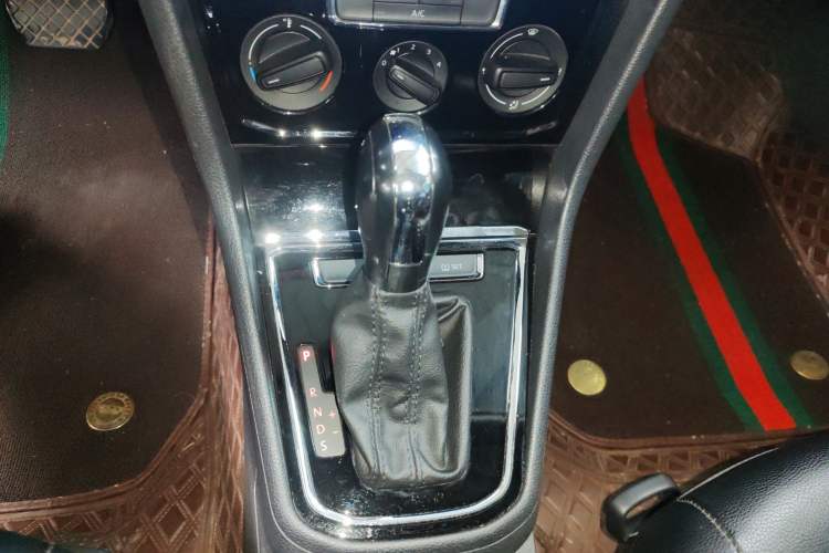 Used Volkswagen Bora 2019 Facelift Bora·Legend 1.5L Automatic Fashion Edition China VI Standard Gear Lever