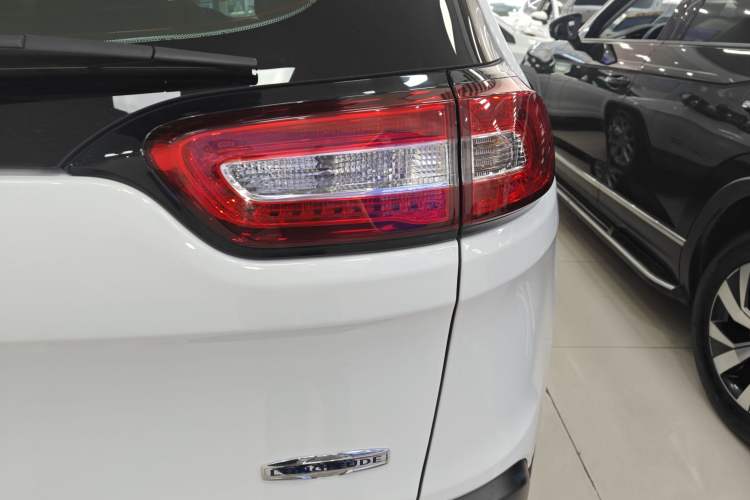 Used Jeep Cherokee 2016 2.4L Professional Edition
