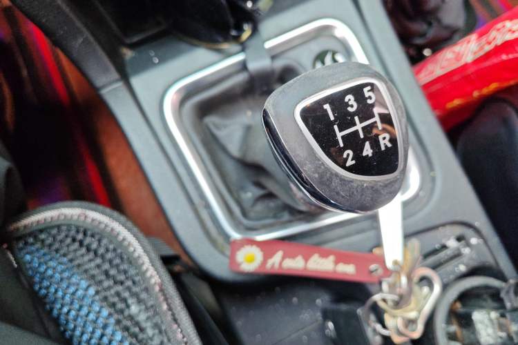 Used BAIC Weiwang M50F 2017 1.5L Standard Model
