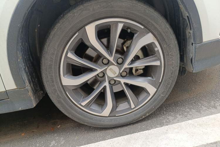 Used Geely Auto Emgrand S 2021 1.4T Manual Comfort Model Right Front Wheel Hub