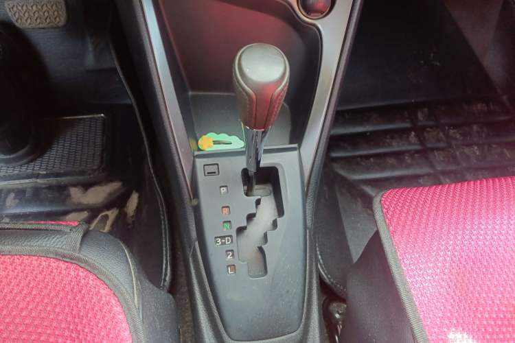 Used Toyota YARiS L Zhi Xuan 2015 1.5E Automatic Charm Edition