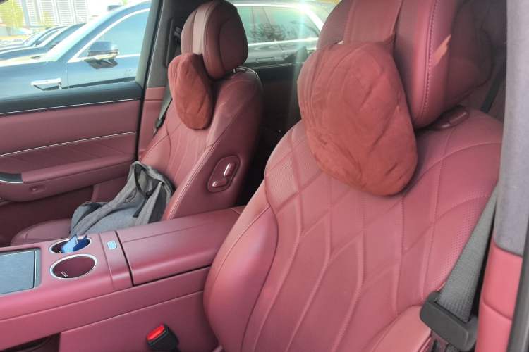 Used Hima AITO M8 2025 Extended-Range Ultra Version 53.4 kWh 5-Seater Edition Left Front Seat