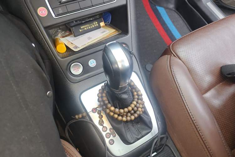 Used Volkswagen Tiguan 2016 300TSI Automatic Two-Wheel Drive Luxury Edition Gear Lever