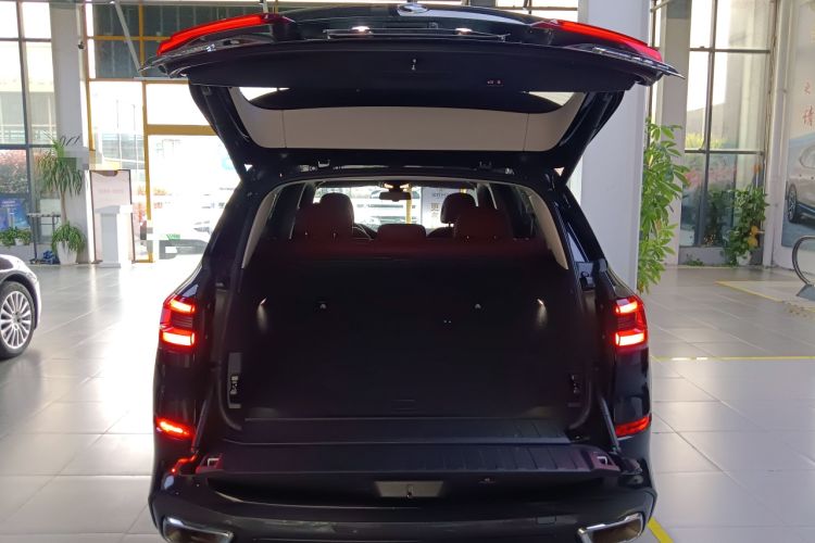 Used BMW X5 2022 Restyled xDrive 30Li Luxury Version M Sport Package
