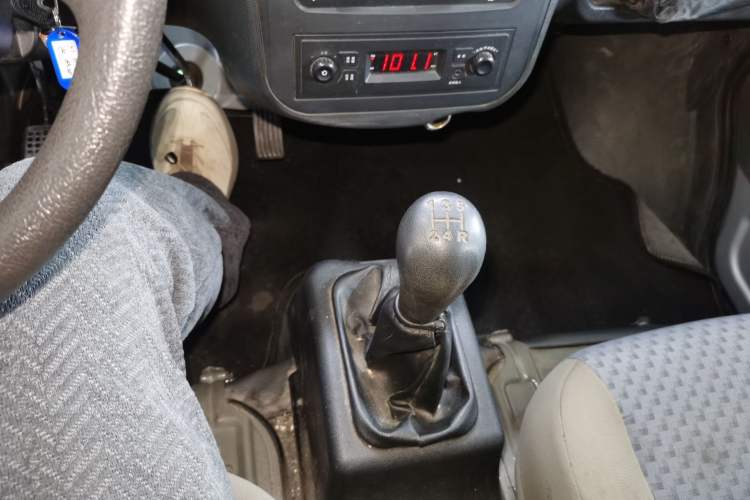 Used Wuling Zhiguang 2020 1.2L Practical Model China VI LSI
