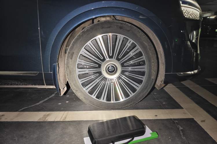 Used Hima AITO M9 2024 Range-Extended Ultra Version 42 kWh 6-Seater Model