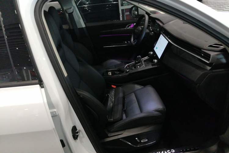 Used Lynk & Co 01 2021 2.0TD Two-Wheel-Drive Pro Trim
