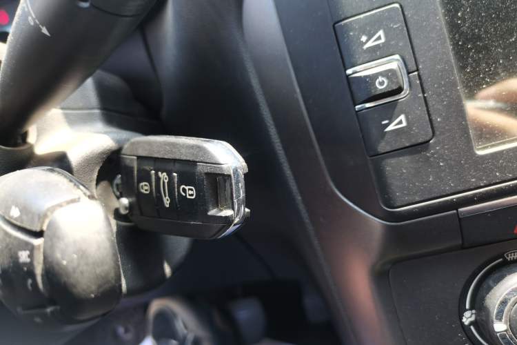 Used Citroen C4 Sega 2016 1.6L Automatic Comfort Model Vehicle Key