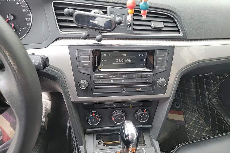 Used Volkswagen Lamando 2015 230TSI DSG Fashion Edition
