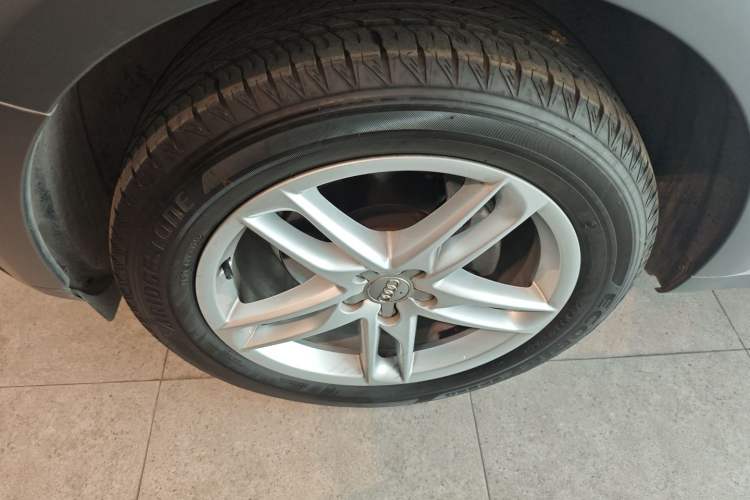 Used Audi Q5 2017 Plus 40 TFSI Technology Model
