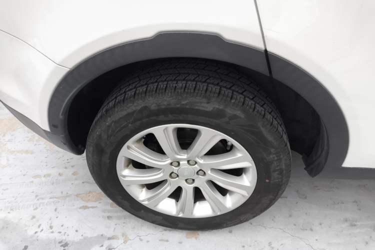 Used Land Rover Discovery Sport 2019 240 PS SE Version China V Standard Right Rear Wheel Hub
