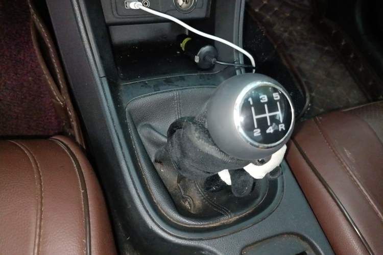 Used Roewe 360 2016 1.5L Manual Smart Screen Version Gear Lever