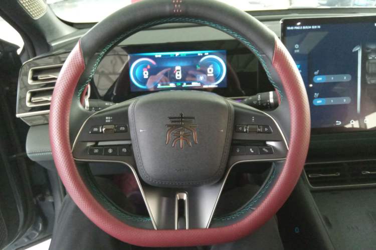 Used BYD Qin L 2024 DM-i 120KM Excellence Model
