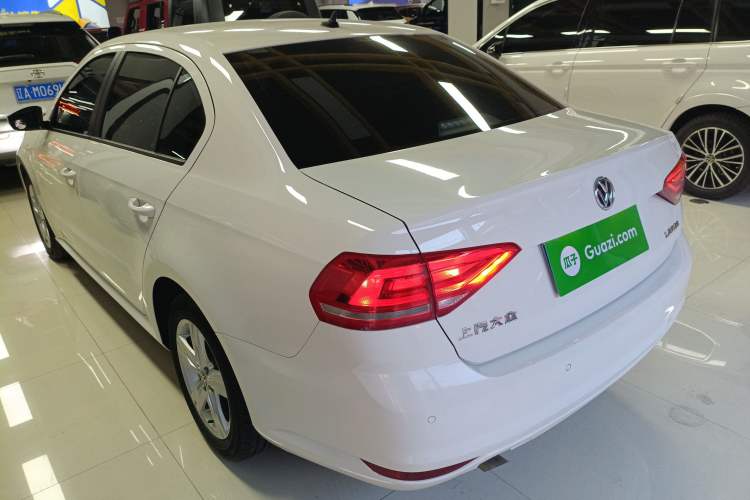 Used Volkswagen Lavida 2017 1.6L Manual Fashion Edition
