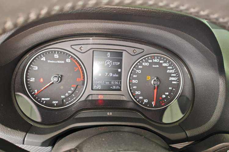 Used Audi Q2L 2021 35 TFSI Fashionable and Elegant Model Instrument Cluster