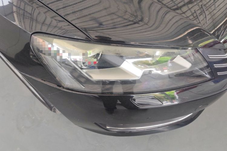 Used Volkswagen Passat 2013 1.8TSI DSG Prestige Edition Right Front Headlight