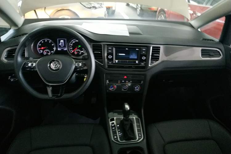 Used Volkswagen Golf Sportsvan 2018 230TSI Automatic Trend Edition