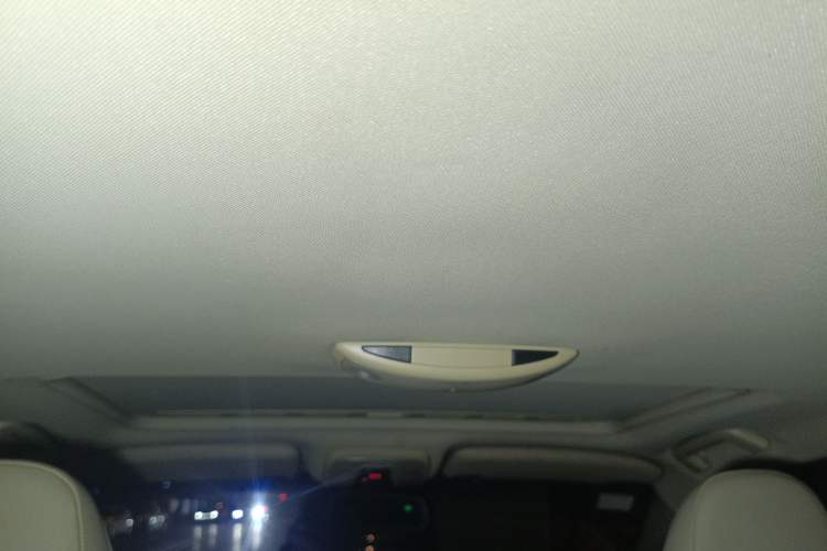 Used Volvo S80L 2010 2.5T ZhiZun Edition
