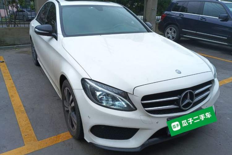 Used Mercedes-Benz C-Class 2017 C 200 Sport Edition Front Right 45 Deg