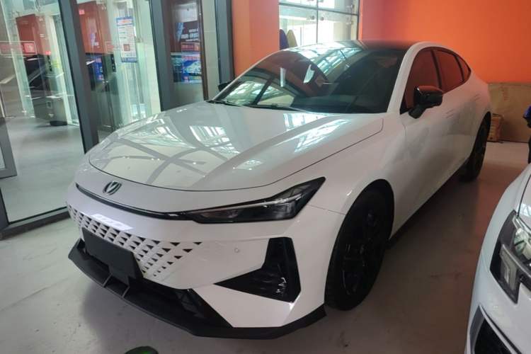 Used CHANGAN UNI-V 2024 1.5T Prestige Edition