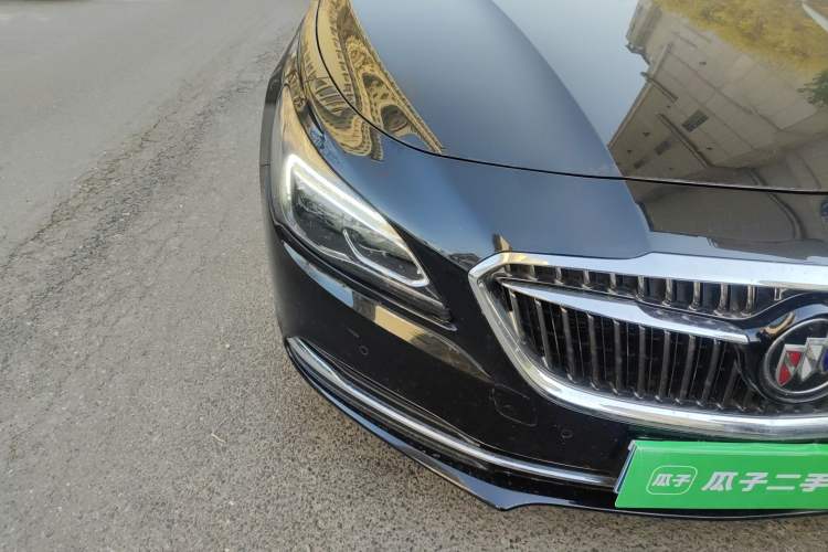 Used Buick LaCrosse 2018 20T Luxury Model Right Front Headlight