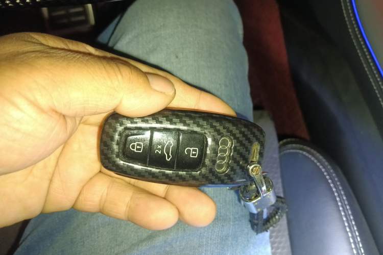 Used Audi Q8 2019 55 TFSI Prestige Dynamic Edition Vehicle Key