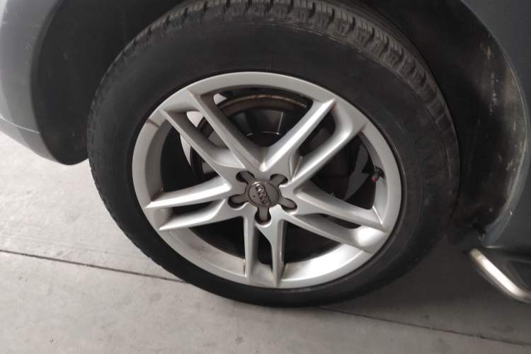 Used Audi Q5 2017 Plus 40 TFSI Technology Model