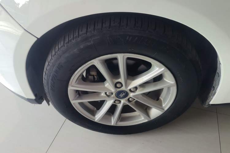 Used Ford Focus 2017 Hatchback 1.6L Automatic Fashion Edition Smart Drive Version