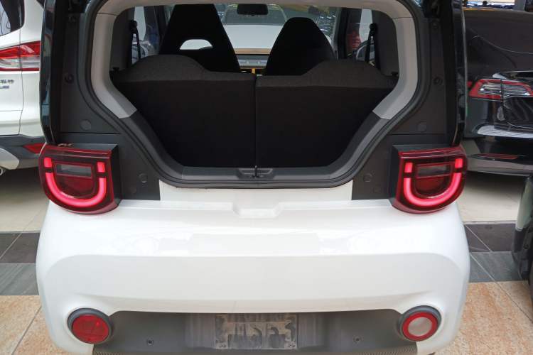 Used Chery New Energy QQ Ice Cream 2022 170km Sundae Phosphate Lithium-Ion