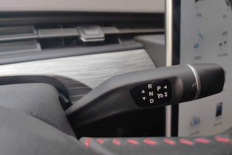 Used NETA V 2022 Chao 400 Lite Gear Lever