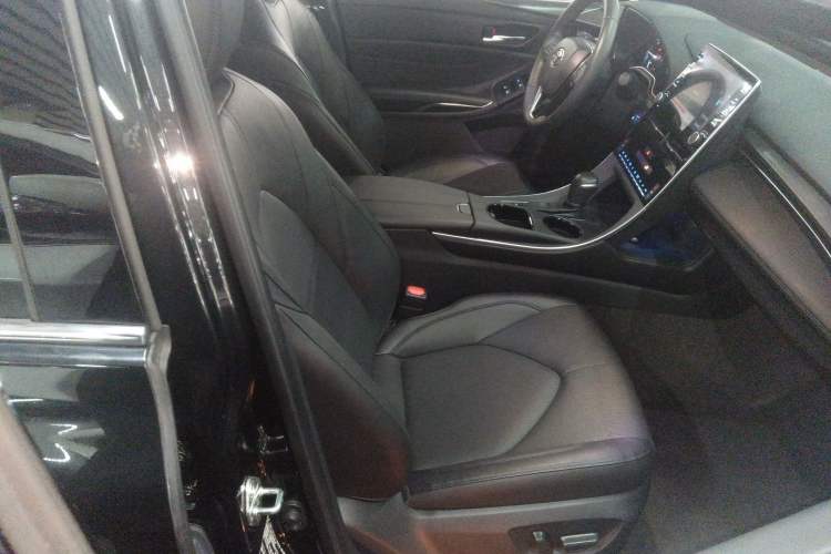 Used Toyota Avalon 2019 Dual-Engine 2.5L Luxury Edition China VI Standard Right Front Seat