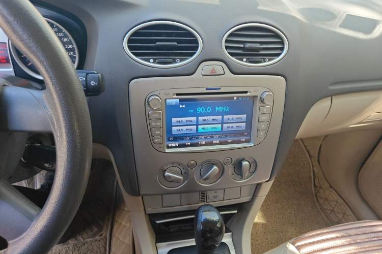 Used Ford Focus 2013 Sedan Classic 1.8L Automatic Base Model