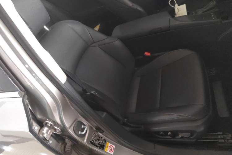 Used Lexus ES 2020 200 Excellence Edition Right Front Seat