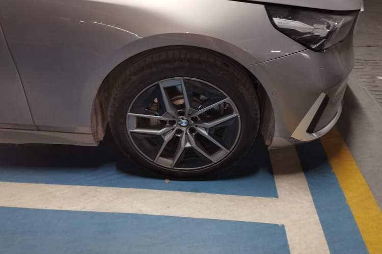 Used BMW 5 Series 2024 530Li Leading Luxury Package