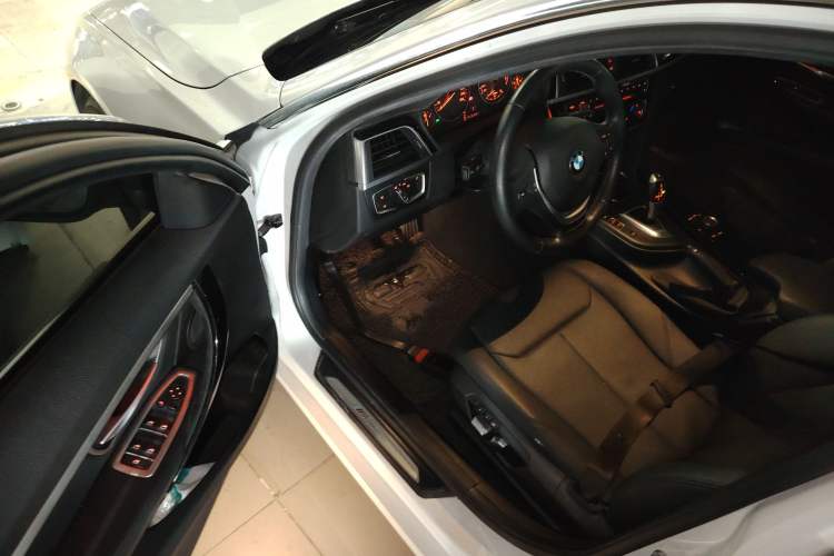 Used BMW 3 Series 2017 320Li Fashion Model
