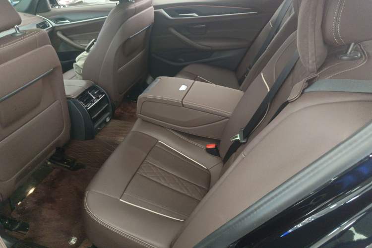 Used BMW 5 Series 2023 530Li Leading Model M Sport Package Left Rear Seat