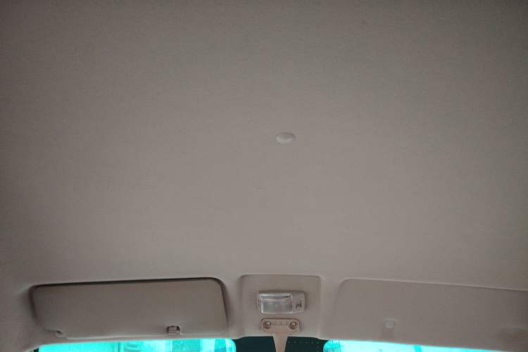 Used Jinbei New Hiace X30L 2023 1.5L Super-Enjoyment Edition Passenger Van 5/6/7-Seater Non-Air-Conditioned Version SWC15M