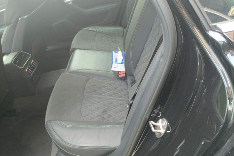 Used Audi A6L 2023 Updated 55 TFSI quattro Prestige Dynamic Edition
