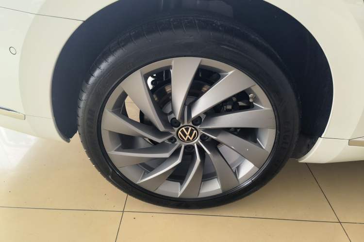 Used Volkswagen FAW-Volkswagen CC 2025 Model, Facelifted 380TSI, Striking and Shared Enjoyment Version Exterior 5