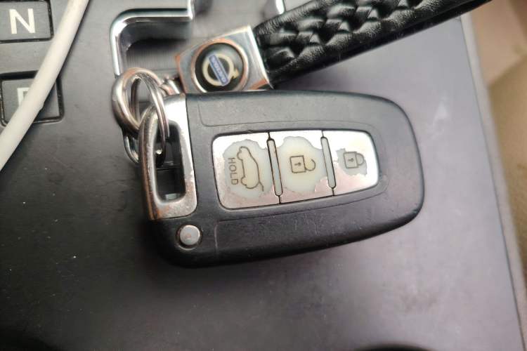 Used Hyundai ix35 2013 2.0L Automatic Two-Wheel Drive Smart GLS China IV Standard