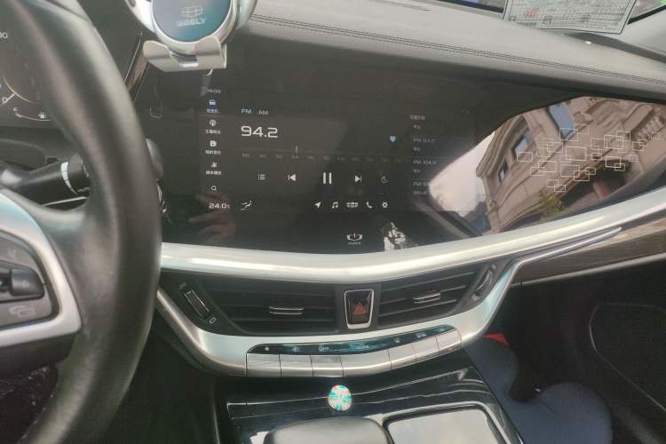 Used Geely Auto Emgrand GT New Energy 2018 1.5T PHEV Yaoxiang Edition Audio And AC Panel