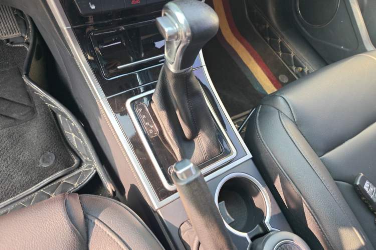 Used Haval H2 2016 Red Label 1.5T Automatic Two-Wheel Drive Elite Model
