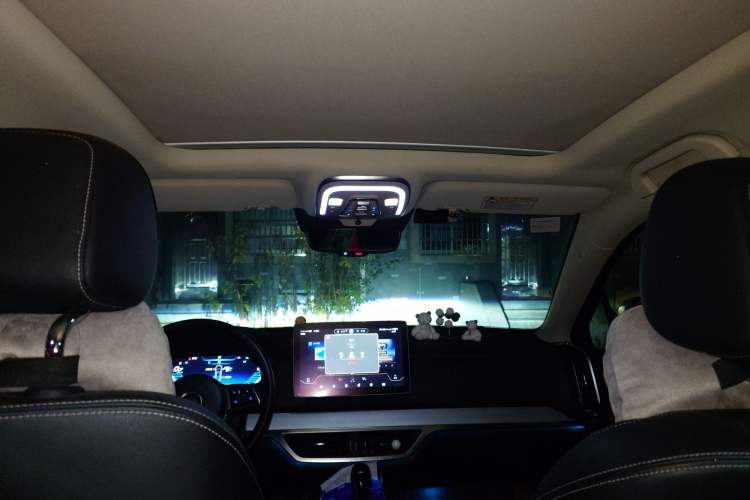 Used BYD Tang 2018 2.0T Automatic SmartConnect Prestige 7-Seater China V Standard