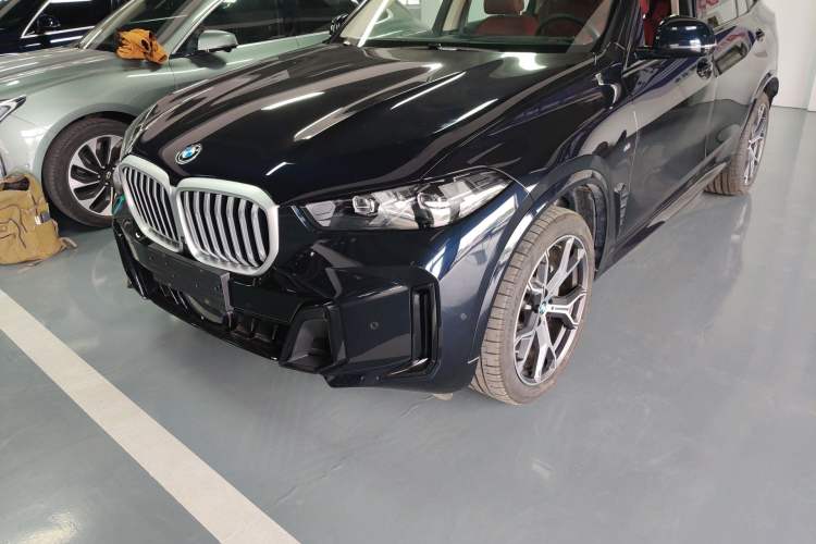 Used BMW X5 2023 xDrive 30Li Luxury M Sport Night Edition Package
