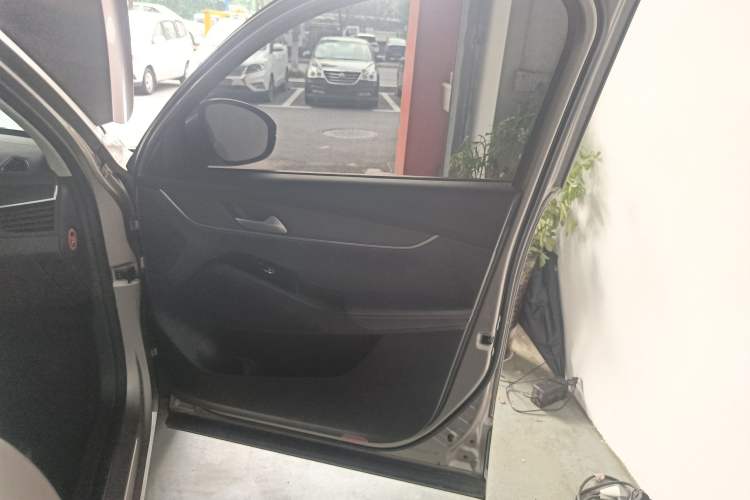 Used BORGWARD BX5 2017 20TGDI Automatic Two-Wheel Drive Pioneer Edition
